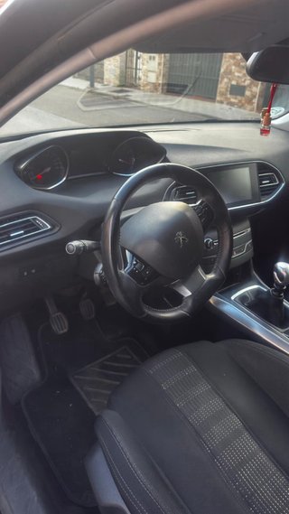Peugeot 308 2015