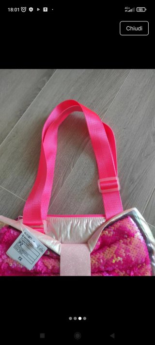 Borsetta bambina a tracolla con paillettes