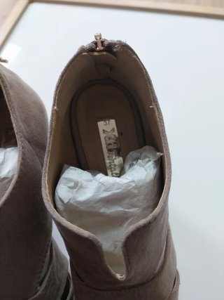 Zapatos de tacón beige
