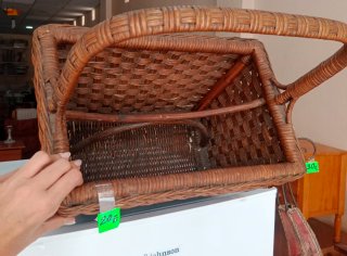 Cesta de ratán para revistas