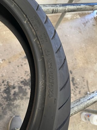 1x 120/70 ZR17 58W Continental ContiRoadAtack3