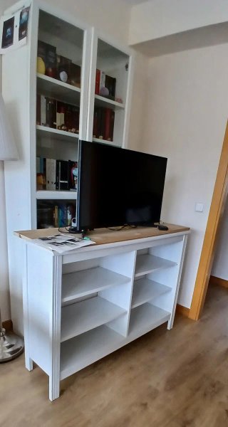 Mueble Salón Blanco y Madera