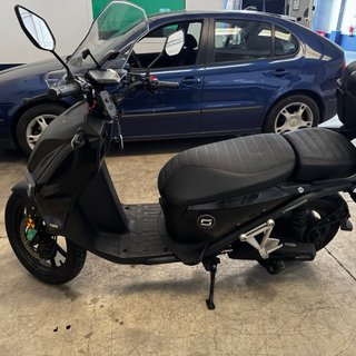 Moto Eléctrica Super Soco 125 Negra