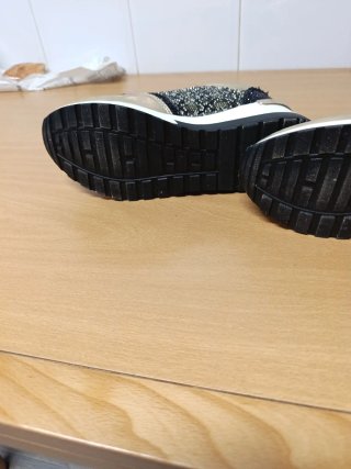 Zapatillas Mujer Negro y Dorado
