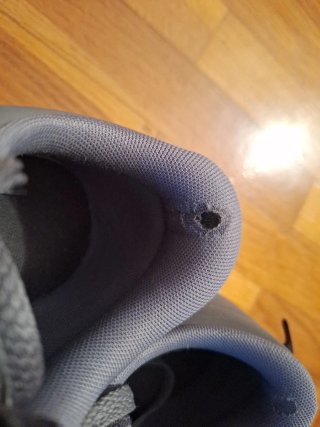 Zapatillas Adidas Grises y Negras