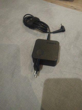 Cargador Lenovo Negro