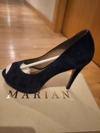 Zapatos tacón Marian Talla 37 Azul Marino