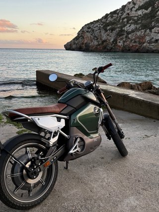 Moto Eléctrica Super Soco TC