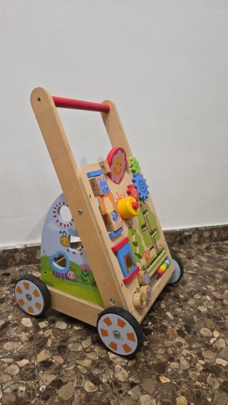 Andador bebé madera actividades