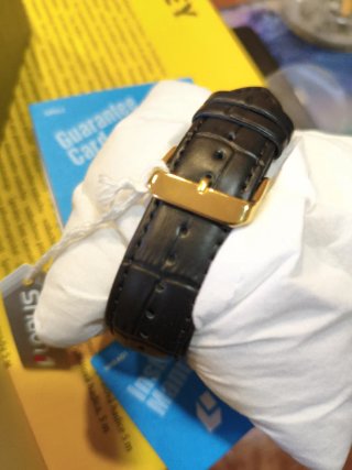 Reloj Lorus Analógico Cuarzo Negro Dorado