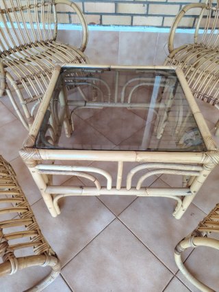 Conjunto 4 sillas y mesa mimbre