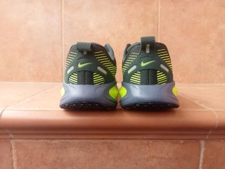 Nike Vomero 18