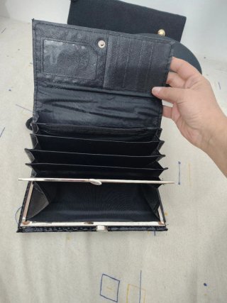 Lote 4 Carteras: Negras y Azul