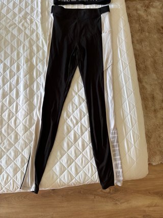 Conjunto deportivo talla S con sujetador y legging