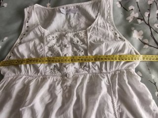 Blusa blanca bordada