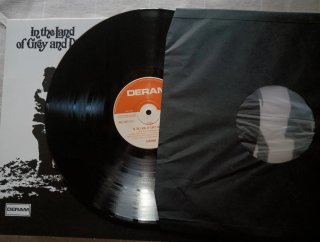 Caravan - In the land of grey and pink