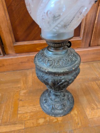 Lámpara  antigua de bronce