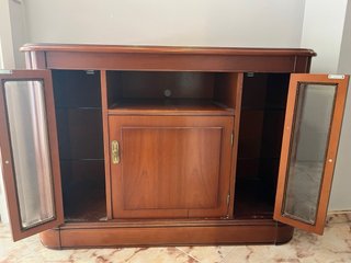 Mueble de madera.