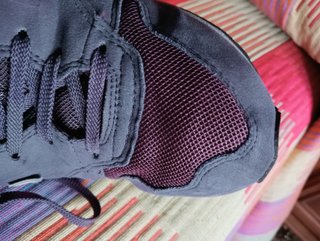 Zapatillas New Balance morada y ros