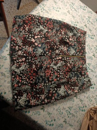 Falda mini estampada negra