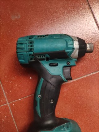 Avvitatore a impulsi Makita