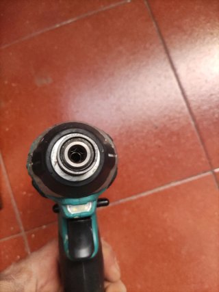 Avvitatore a impulsi Makita