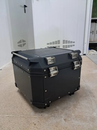 Baúl GIVI TREKKER OUTBACK 45L Negro