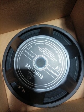 Behringer 18sw1600d8 subwoofer 18 pulgadas vp1800s