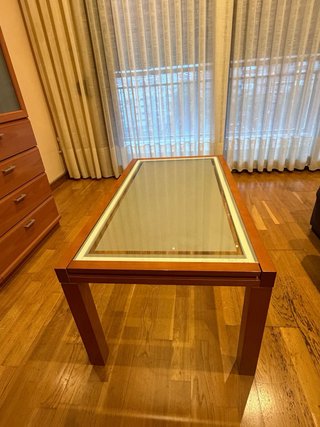 2 Mesas de comedor de madera y cristal