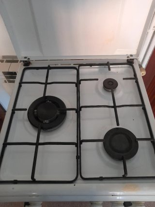Cocina de gas natural blanca