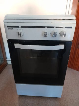 Cocina de gas natural blanca