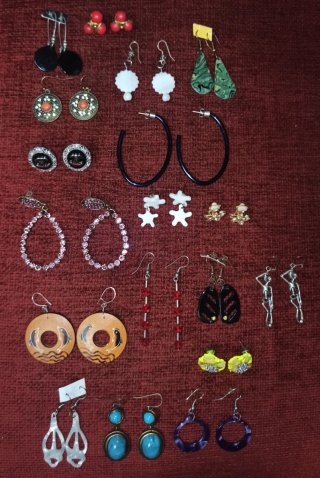 pulseras  pendientes collares bronces colgantes