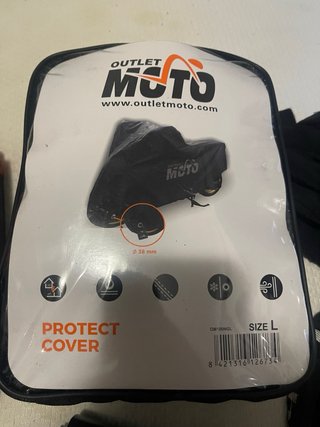 Casco Givi y Accesorios Moto. Buen precio