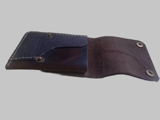 Cartera de cuero hecha a mano