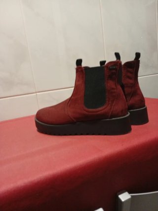 Botas Mustang cortas rojas y negras