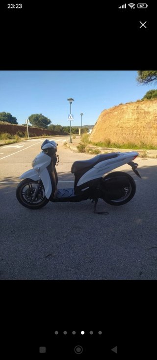 Moto Scooter Blanca Automática
