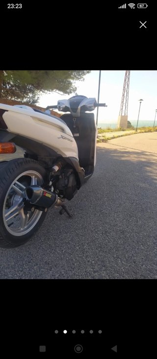 Moto Scooter Blanca Automática