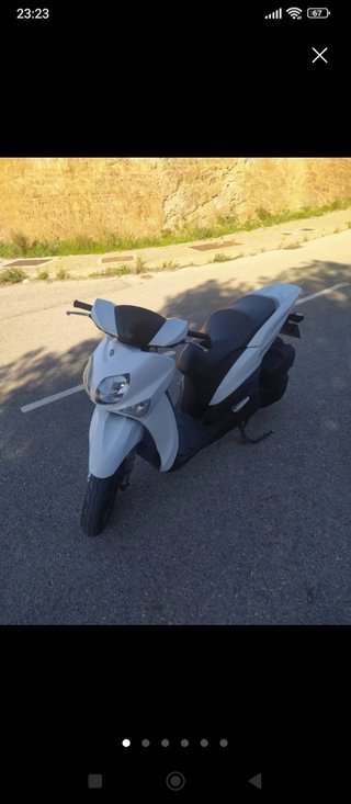 Moto Scooter Blanca Automática