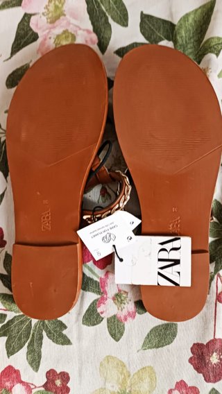 Sandalias planas piel Zara T38