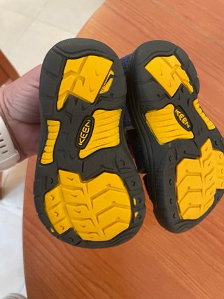 Sandalias Keen talla 22