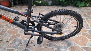 Bicicleta MTB WYLDEE 20 Negra/Naranja