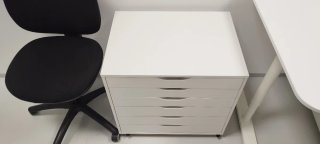 Cajonera blanca de plástico