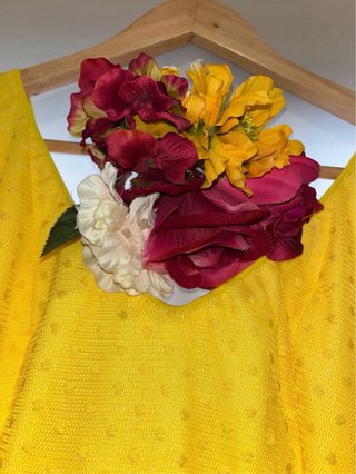 Traje de flamenca amarillo con volantes