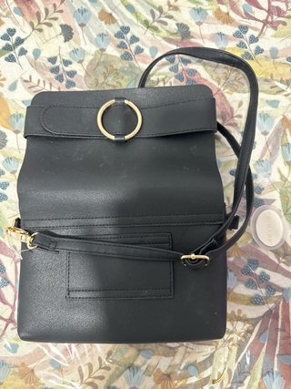 Bolso negro Primark con etiqueta