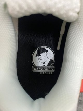 Nike Zoom Vomero 5 Blanco/Dorado Talla 39