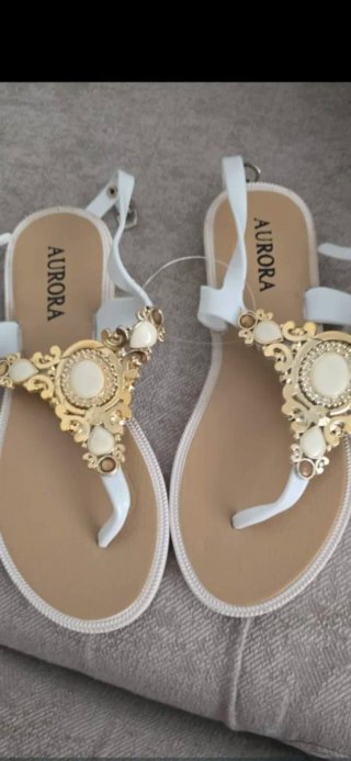 Sandalias Aurora Mujer Blancas con Piedras Doradas