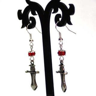 Pendientes Espadones y cristales rojos