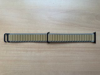 Apple Watch ULTRA 49mm. Tan Alpine Loop L