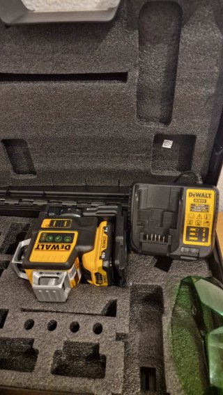 Nivel Láser DeWalt 12V con Maletín