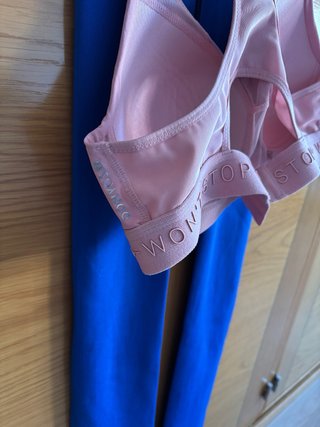 Conjunto deportivo talla S con sujetador y legging